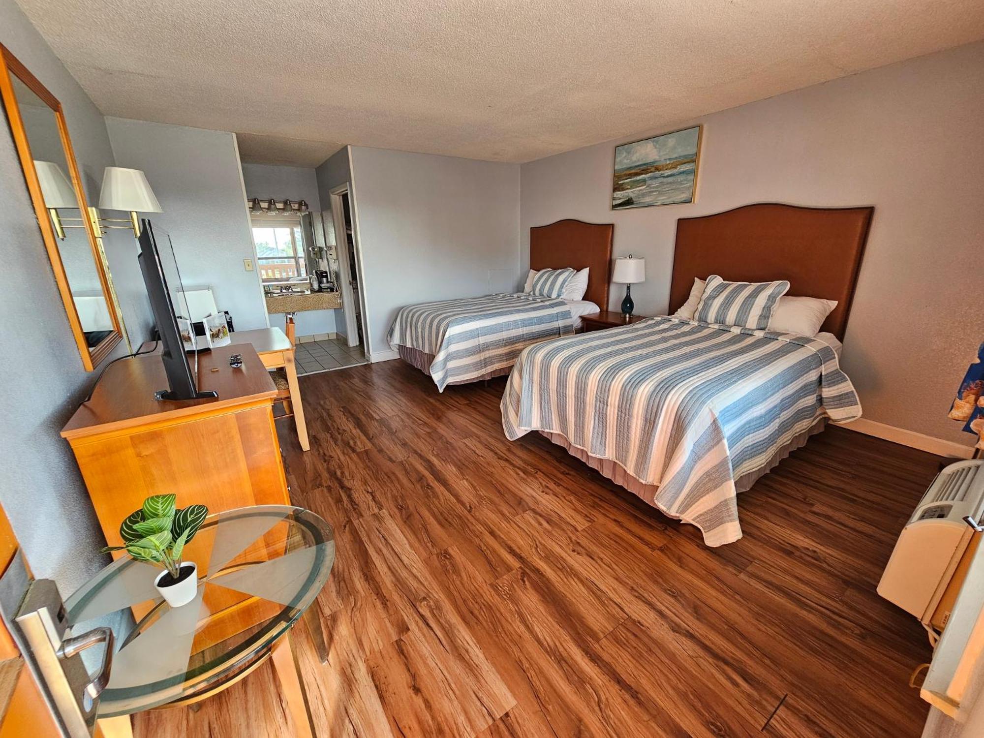 Atlantic Shores Inn And Suites Чинкотиг Экстерьер фото