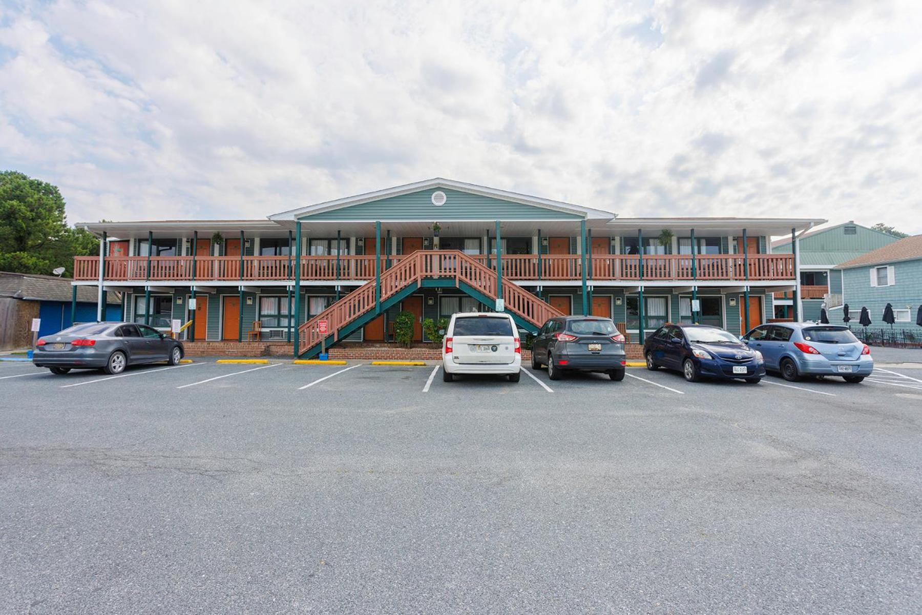 Atlantic Shores Inn And Suites Чинкотиг Экстерьер фото