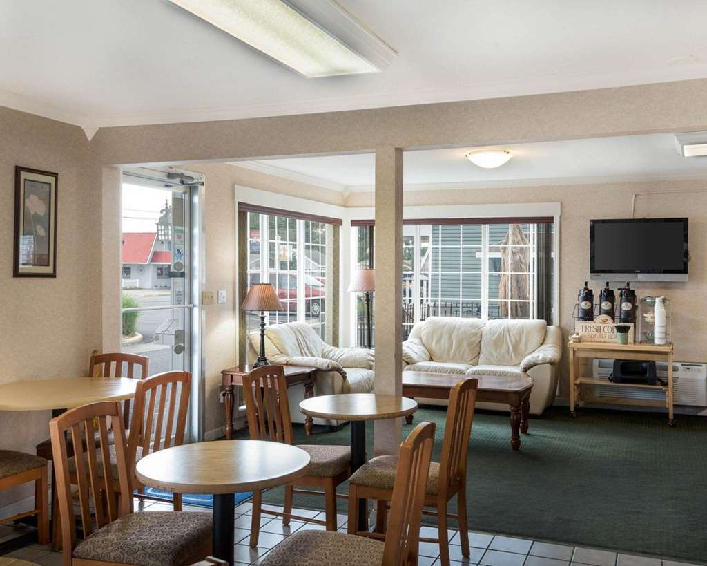 Atlantic Shores Inn And Suites Чинкотиг Интерьер фото