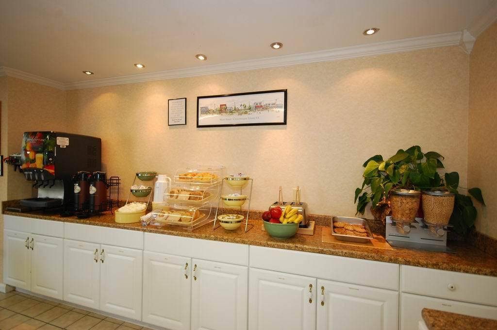 Atlantic Shores Inn And Suites Чинкотиг Ресторан фото